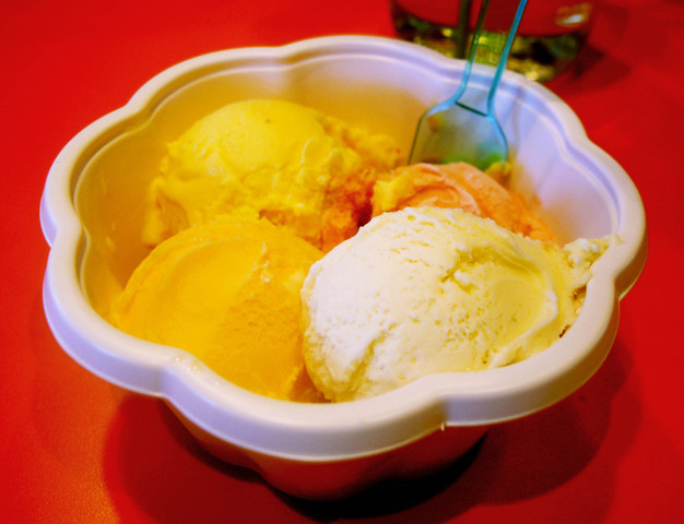 4 different types of Indian ice cream - Saffron Silk, Kulfi, Mango ... 4 different types of Indian ice cream - Saffron Silk, Kulfi, Mango ...