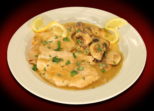 br5HXYYuir4kbieJe4dZbg italian pizza kitchen 640x480